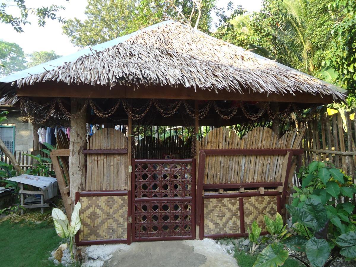 Lhoyjean Garden Hostel Batuan Екстер'єр фото