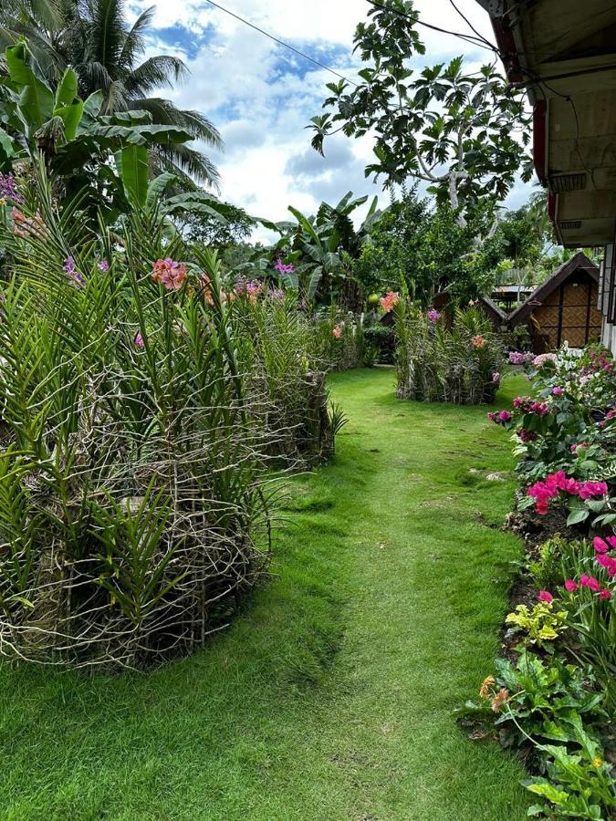 Lhoyjean Garden Hostel Batuan Екстер'єр фото