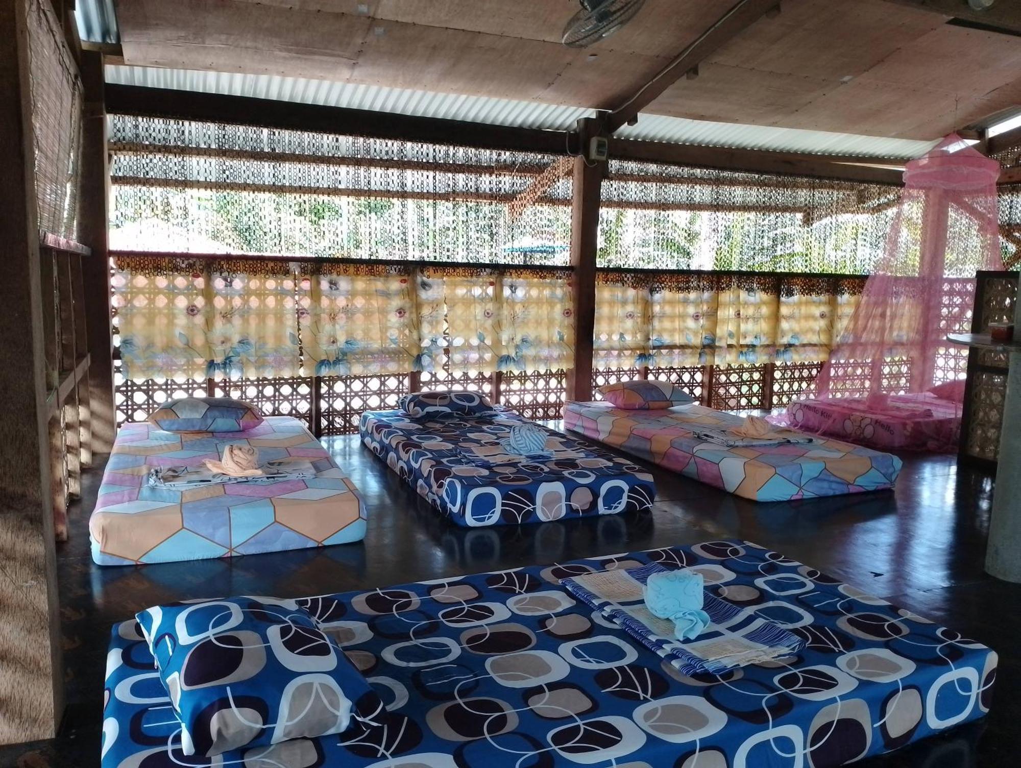 Lhoyjean Garden Hostel Batuan Екстер'єр фото