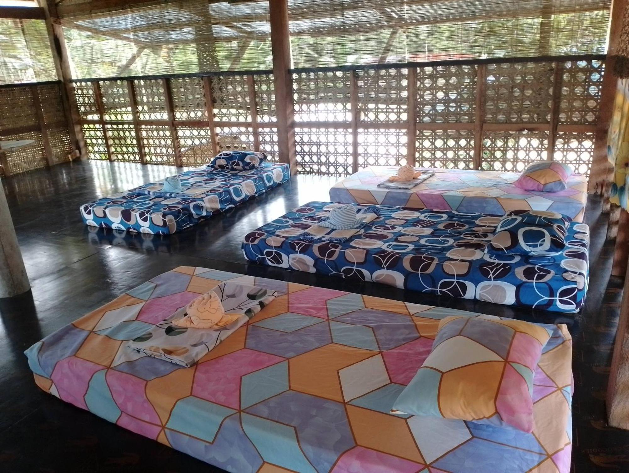 Lhoyjean Garden Hostel Batuan Екстер'єр фото
