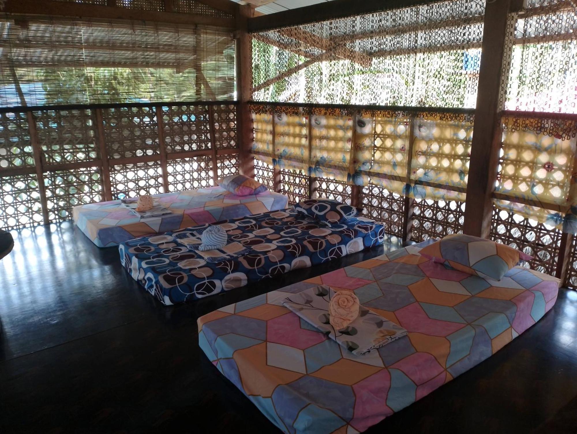 Lhoyjean Garden Hostel Batuan Екстер'єр фото