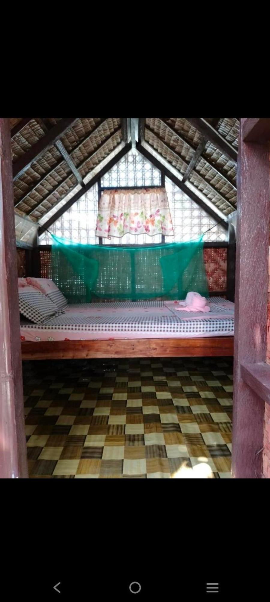 Lhoyjean Garden Hostel Batuan Екстер'єр фото