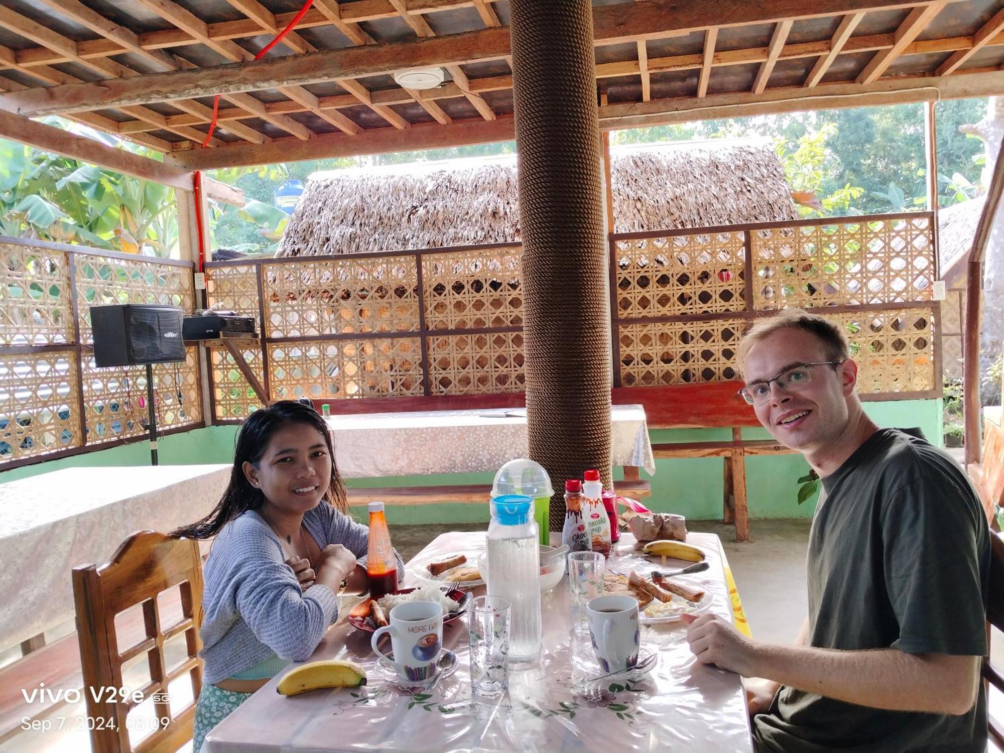 Lhoyjean Garden Hostel Batuan Екстер'єр фото