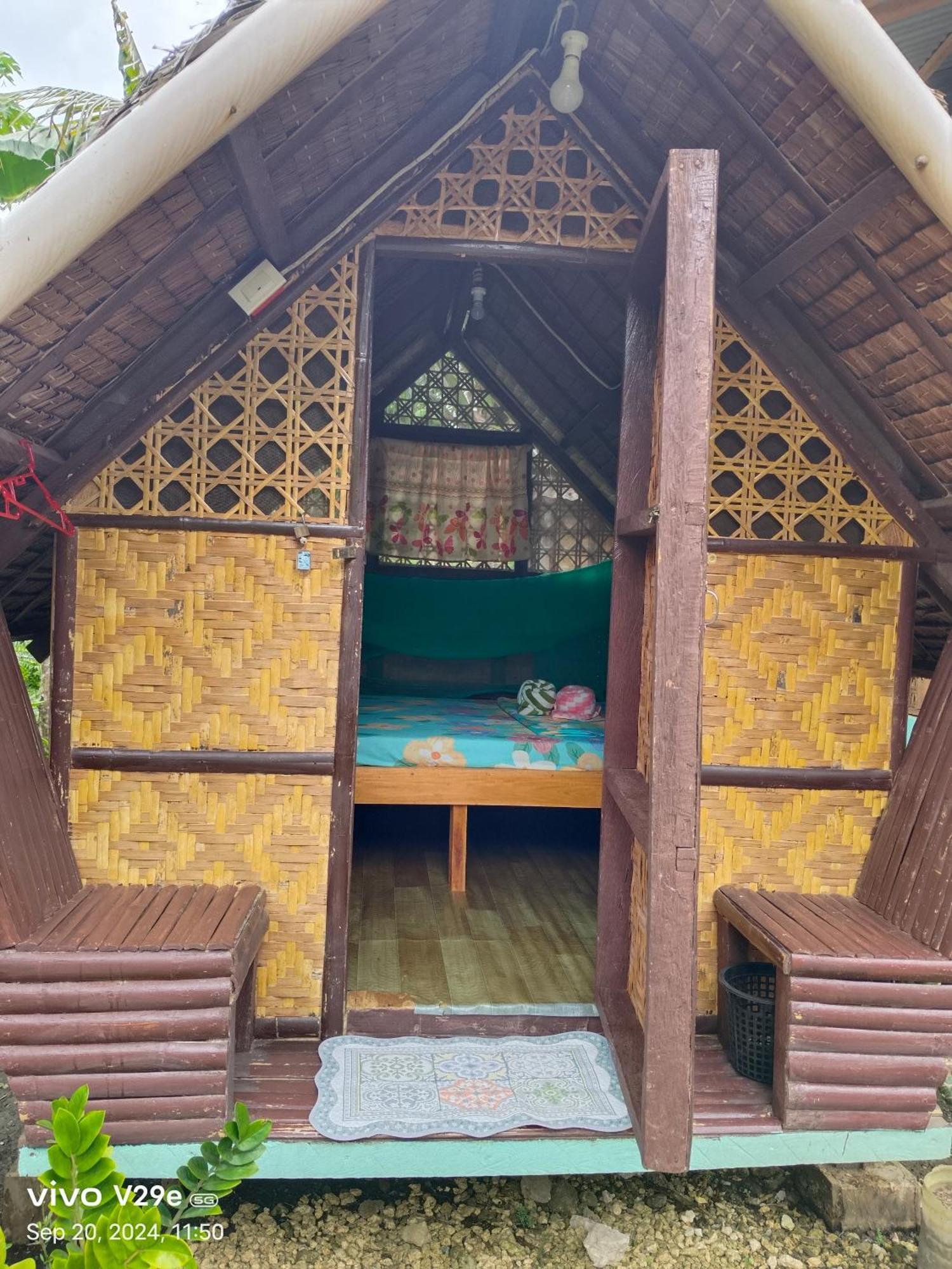 Lhoyjean Garden Hostel Batuan Екстер'єр фото